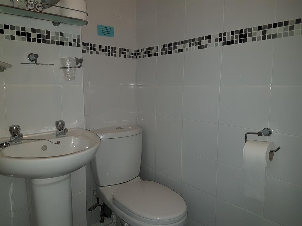 Kings Court Families & Couples Bed & Breakfast Blackpool Exterior foto
