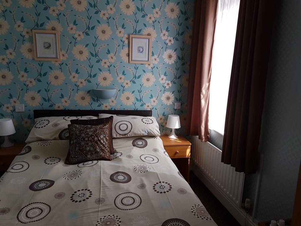 Kings Court Families & Couples Bed & Breakfast Blackpool Exterior foto