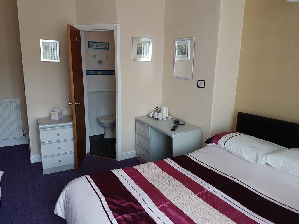 Kings Court Families & Couples Bed & Breakfast Blackpool Exterior foto