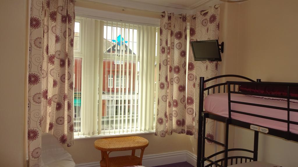 Kings Court Families & Couples Bed & Breakfast Blackpool Exterior foto