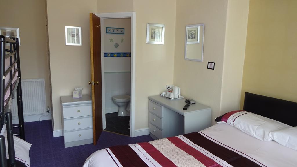 Kings Court Families & Couples Bed & Breakfast Blackpool Exterior foto