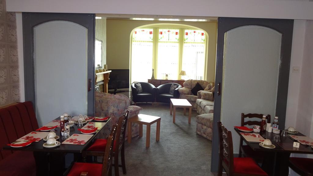 Kings Court Families & Couples Bed & Breakfast Blackpool Exterior foto