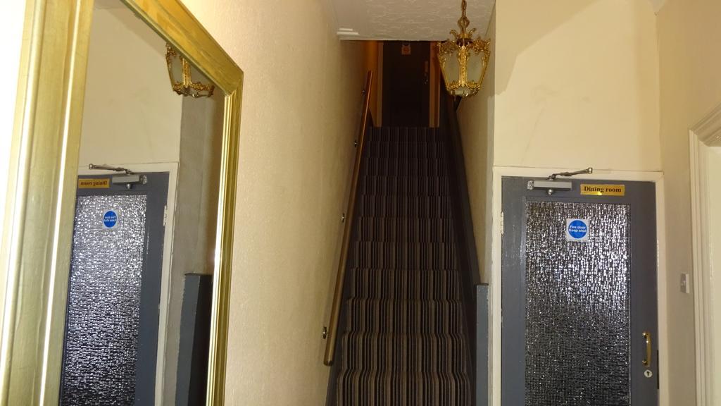 Kings Court Families & Couples Bed & Breakfast Blackpool Exterior foto