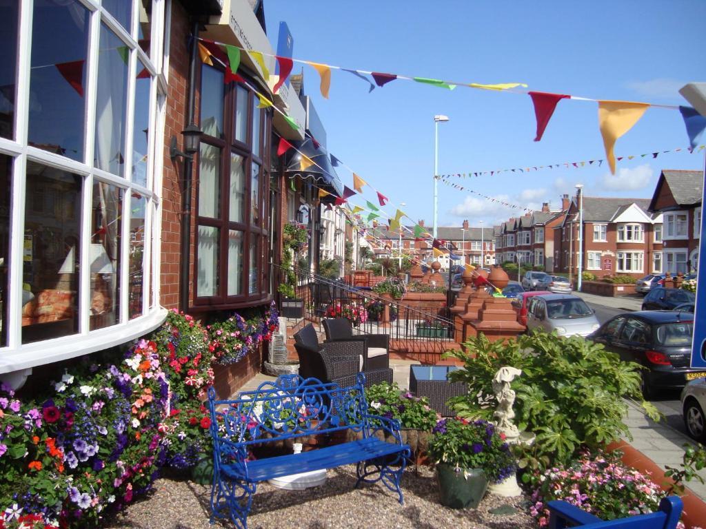 Kings Court Families & Couples Bed & Breakfast Blackpool Exterior foto