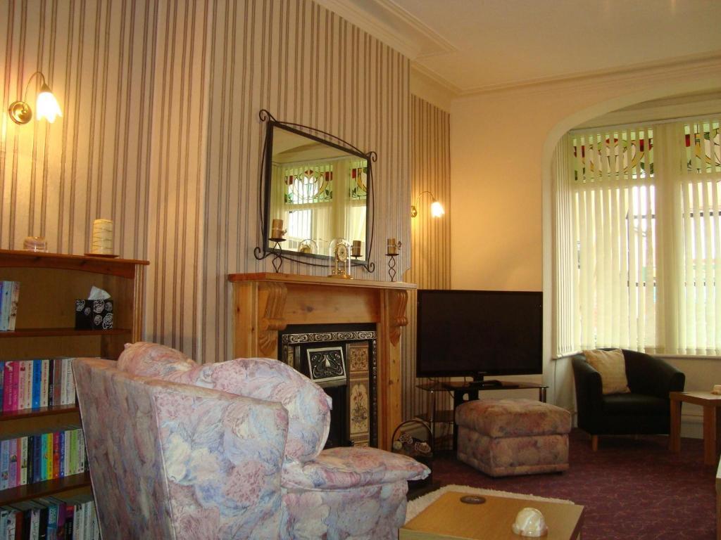 Kings Court Families & Couples Bed & Breakfast Blackpool Exterior foto