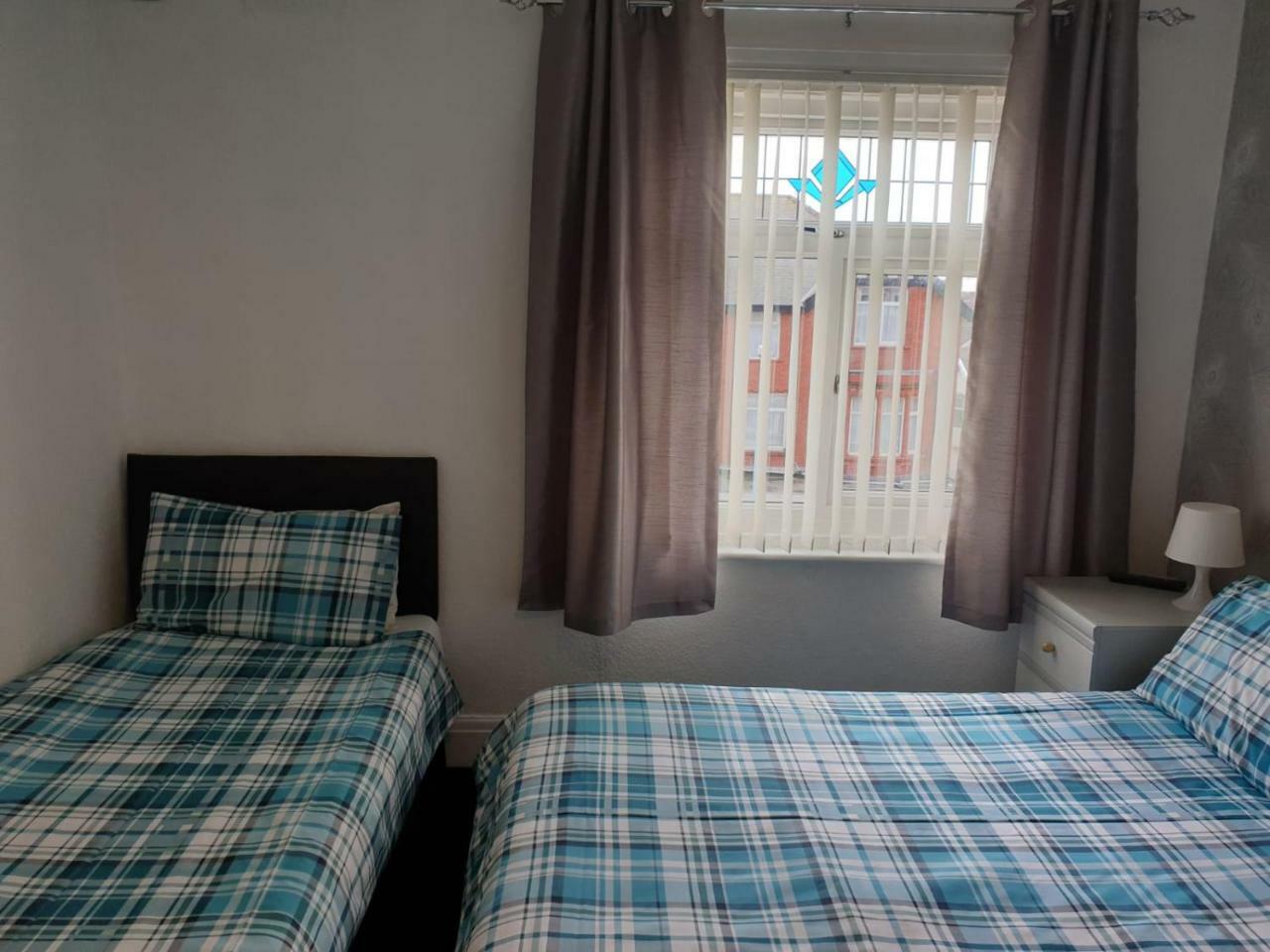 Kings Court Families & Couples Bed & Breakfast Blackpool Exterior foto